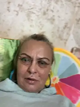 Snapshot of Gardener_of_Illusions chatting on May 6, 2026, 5:35 am Gardener of Illusions online show from May 6, 2026, 5:35 am