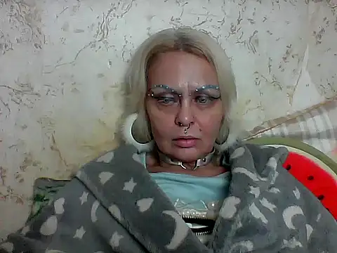Snapshot of Gardener_of_Illusions chatting on June 2, 2026, 4:42 pm Gardener of Illusions online show from June 2, 2026, 4:42 pm