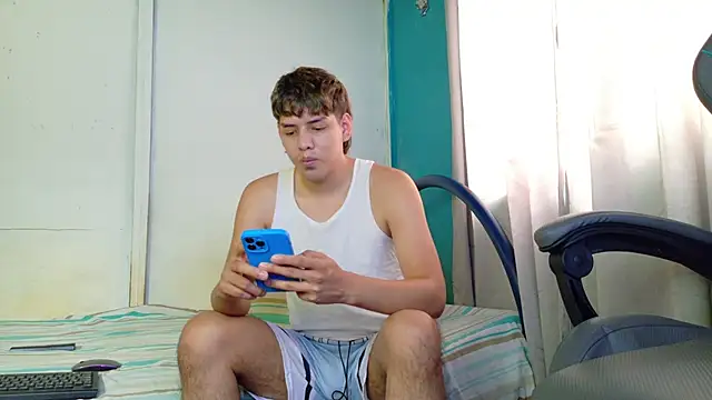 zackmontieel online show from December 4, 2025, 2:59 pm