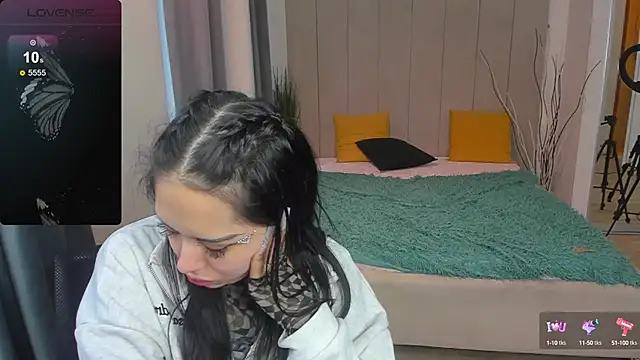 baby  kim online show from February 5, 2025, 9:25 am