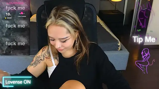 baby  kim online show from September 14, 2025, 6:45 am