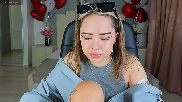 baby  kim online show from October 2, 2025, 5:03 am