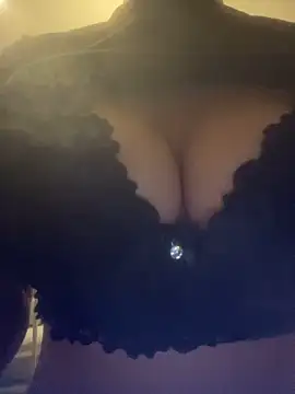 assiaakhl online show from March 19, 2026, 10:14 pm