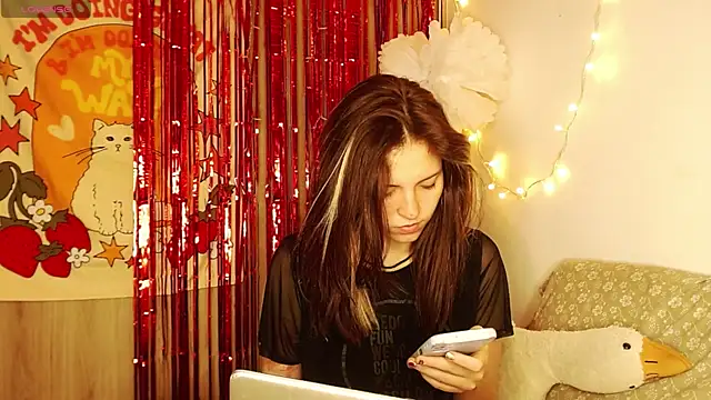 cherrybom969 online show from December 22, 2024, 10:17 am