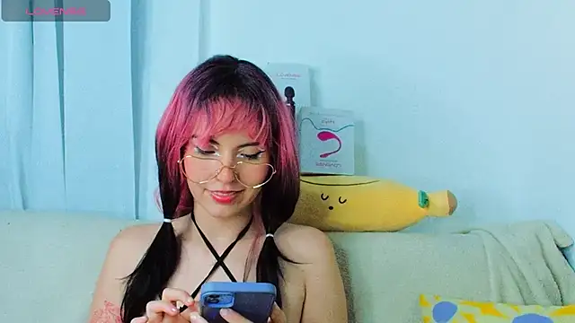 cherrybom969 online show from January 24, 2025, 3:32 am