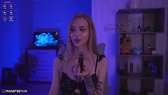 Snapshot of ManiFreyja chatting on December 13, 2024, 1:15 am ManiFreyja online show from December 13, 2024, 1:15 am