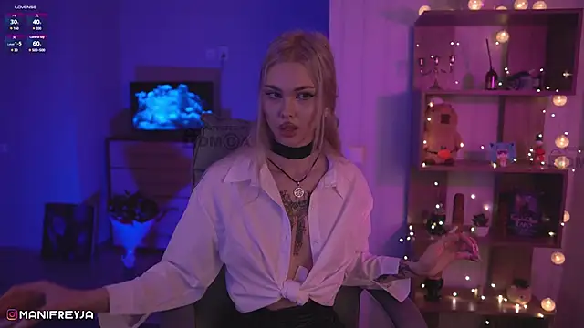 Snapshot of ManiFreyja chatting on February 5, 2025, 12:20 am ManiFreyja online show from February 5, 2025, 12:20 am