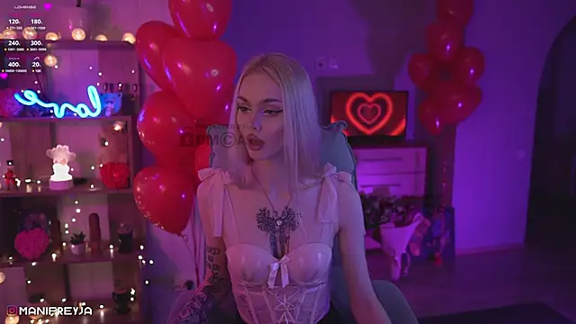 Snapshot of ManiFreyja chatting on February 14, 2025, 7:54 pm ManiFreyja online show from February 14, 2025, 7:54 pm