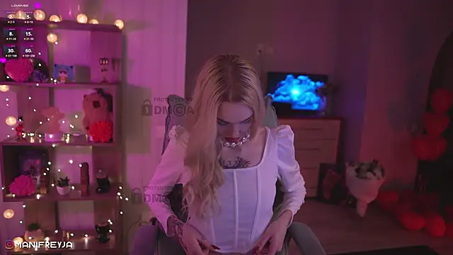 Snapshot of ManiFreyja chatting on March 6, 2025, 6:59 pm ManiFreyja online show from March 6, 2025, 6:59 pm