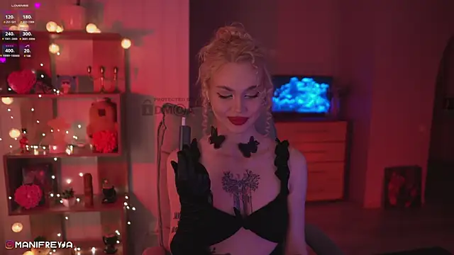 Snapshot of ManiFreyja chatting on March 22, 2025, 7:20 pm ManiFreyja online show from March 22, 2025, 7:20 pm