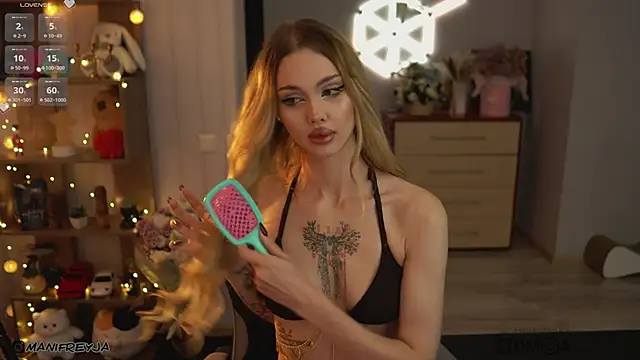 Snapshot of ManiFreyja chatting on September 19, 2025, 2:13 am ManiFreyja online show from September 19, 2025, 2:13 am