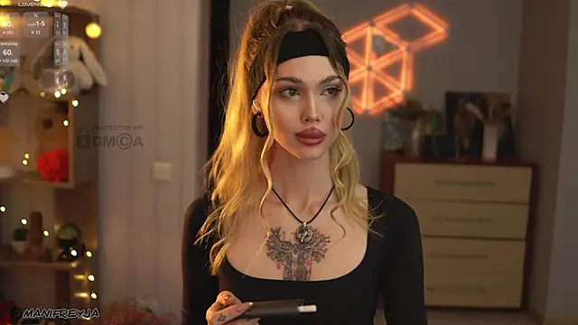 Snapshot of ManiFreyja chatting on October 22, 2025, 7:35 pm ManiFreyja online show from October 22, 2025, 7:35 pm