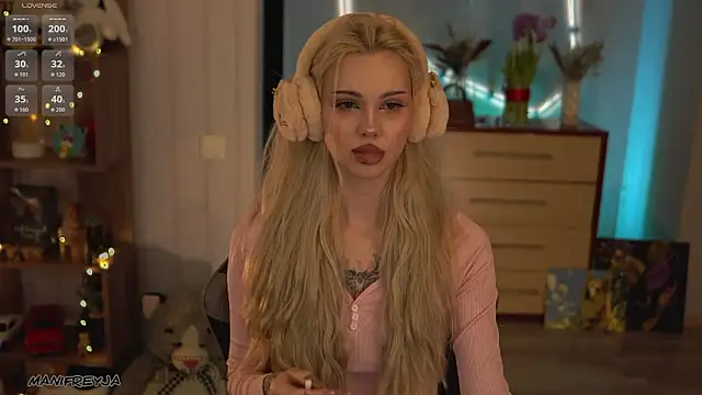 ManiFreyja online show from March 14, 2026, 8:58 pm