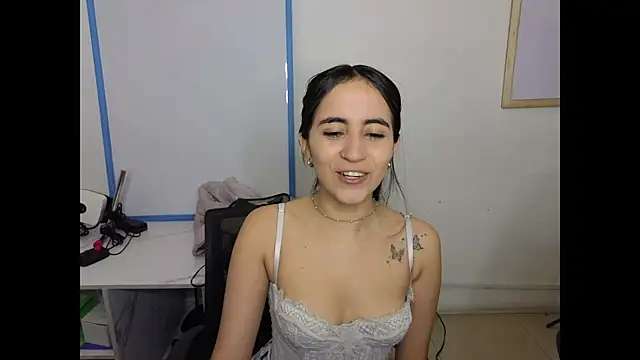 Mia Fischer online show from January 6, 2026, 1:26 pm