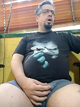 Snapshot of MrBig_2024 chatting on January 19, 2025, 10:28 am MrBig 2024 online show from January 19, 2025, 10:28 am