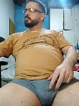 Snapshot of MrBig_2024 chatting on September 15, 2025, 5:24 pm MrBig 2024 online show from September 15, 2025, 5:24 pm