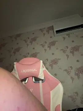 shanelle0 online show from April 19, 2026, 1:38 am