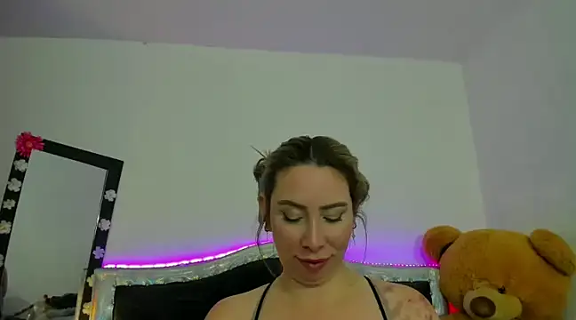 Snapshot of JanneKim chatting on January 14, 2025, 1:15 am JanneKim online show from January 14, 2025, 1:15 am