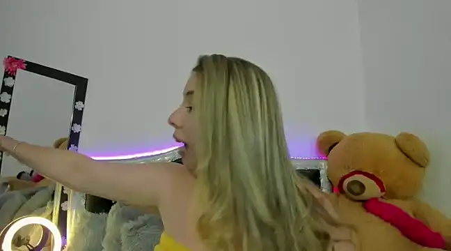 Snapshot of JanneKim chatting on January 22, 2025, 6:10 pm JanneKim online show from January 22, 2025, 6:10 pm