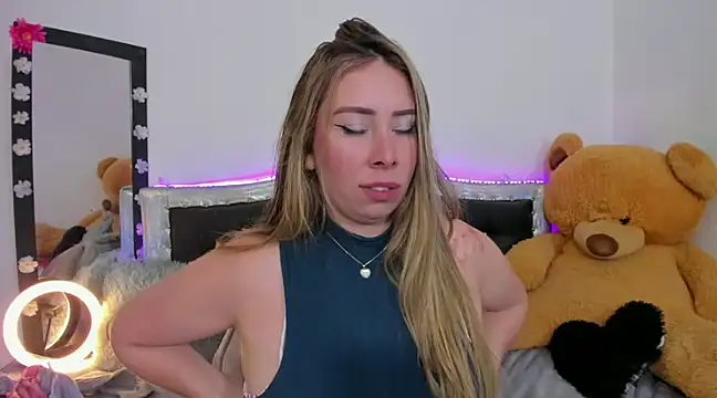 Snapshot of JanneKim chatting on February 6, 2025, 1:05 am JanneKim online show from February 6, 2025, 1:05 am