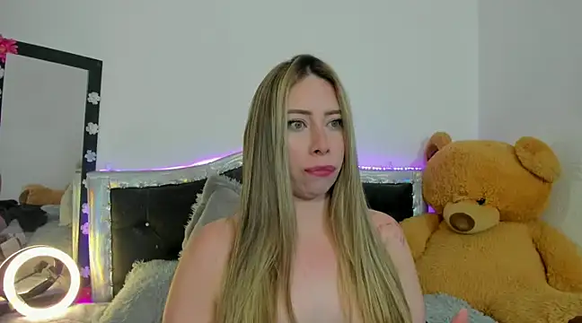 Snapshot of JanneKim chatting on February 18, 2025, 2:38 am JanneKim online show from February 18, 2025, 2:38 am