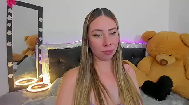 Snapshot of JanneKim chatting on March 10, 2025, 8:23 pm JanneKim online show from March 10, 2025, 8:23 pm