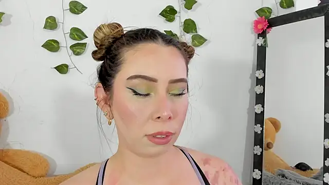 Snapshot of JanneKim chatting on October 2, 2025, 8:27 pm JanneKim online show from October 2, 2025, 8:27 pm