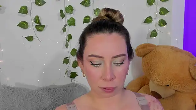 Snapshot of JanneKim chatting on November 14, 2025, 4:28 pm JanneKim online show from November 14, 2025, 4:28 pm