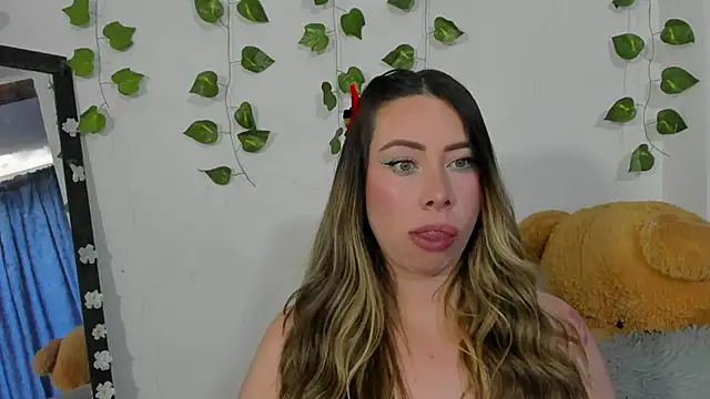 Snapshot of JanneKim chatting on November 18, 2025, 6:56 pm JanneKim online show from November 18, 2025, 6:56 pm