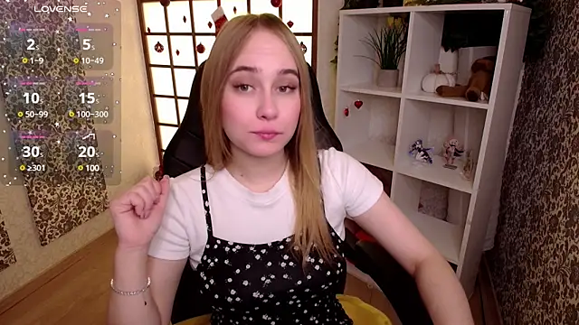 LianaBright online show from January 30, 2025, 1:55 am