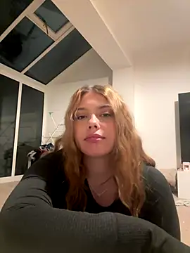 Krystal Tx online show from September 21, 2025, 8:10 pm