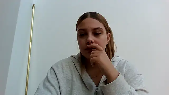 Krystal Tx online show from September 29, 2025, 6:29 am