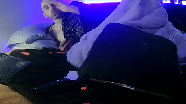 smokee parT903 online show from February 14, 2025, 5:36 pm