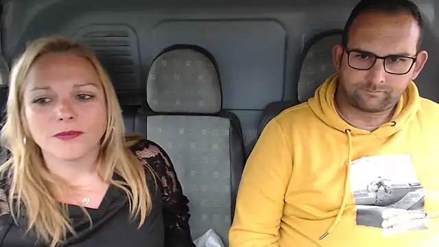 Doucelouve9 online show from March 19, 2025, 1:51 pm