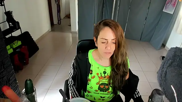 jessiburningheels online show from February 27, 2025, 1:07 pm