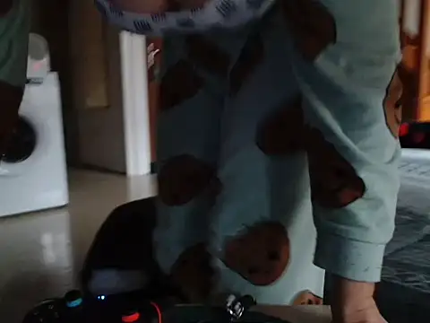 Lauzo21 online show from September 26, 2025, 6:17 am