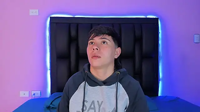 AbbySmiitth  online show from February 24, 2025, 12:16 pm