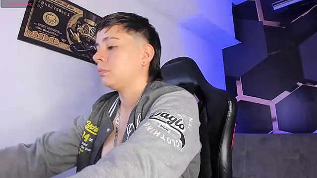 AbbySmiitth  online show from September 20, 2025, 7:15 pm