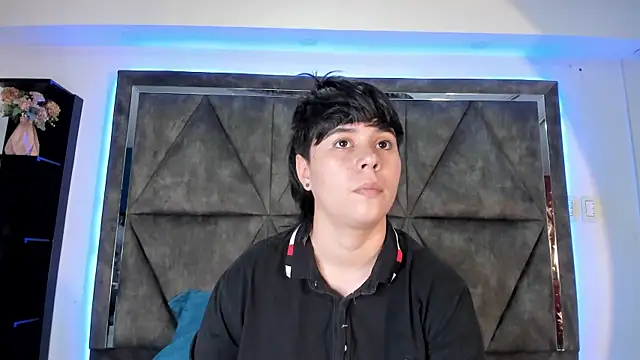 Snapshot of AbbySmiitth_ chatting on July 24, 2026, 11:03 pm AbbySmiitth online show from July 24, 2026, 11:03 pm