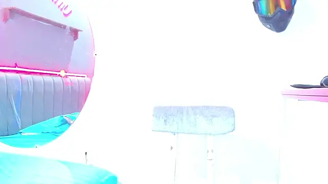 minimi naty online show from February 4, 2025, 7:55 pm