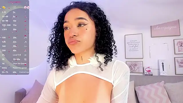 Crystal Dluna online show from January 29, 2025, 12:24 pm