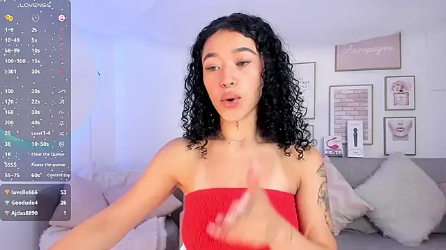 Crystal Dluna online show from January 31, 2025, 12:29 pm