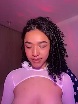 Crystal Dluna online show from September 11, 2025, 4:40 pm