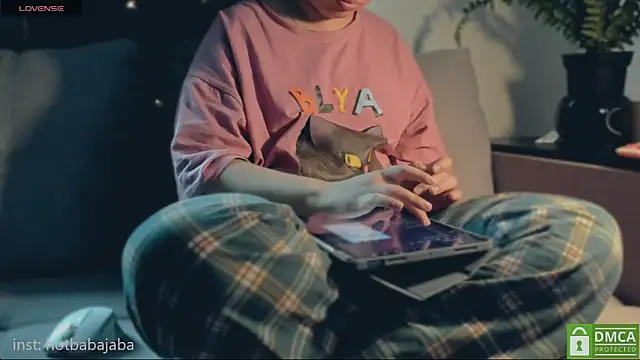 whoa-hoa-hoa-hoa-hoa online show from February 17, 2025, 11:44 am