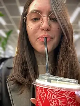 meow girl online show from October 23, 2025, 3:33 pm