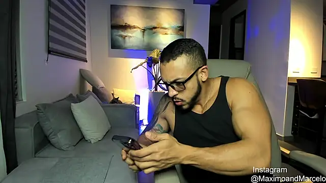 Maximo Marcelo online show from March 18, 2025, 11:20 pm