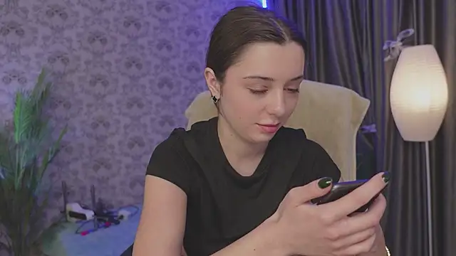 DinaCandy online show from January 4, 2025, 2:25 pm