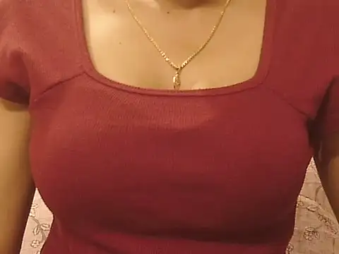 Snapshot of _FluffyHxney_ chatting on October 15, 2025, 4:29 pm FluffyHxney online show from October 15, 2025, 4:29 pm