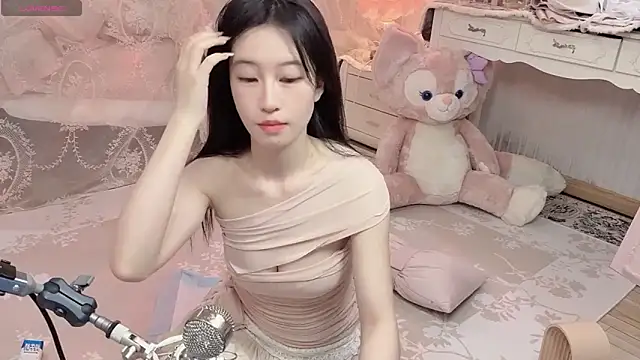 JennieKim RoseannePark online show from January 2, 2025, 12:35 pm