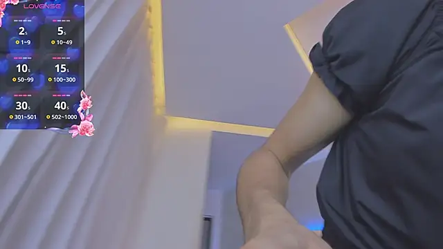 Venusflame   online show from March 4, 2025, 11:51 am